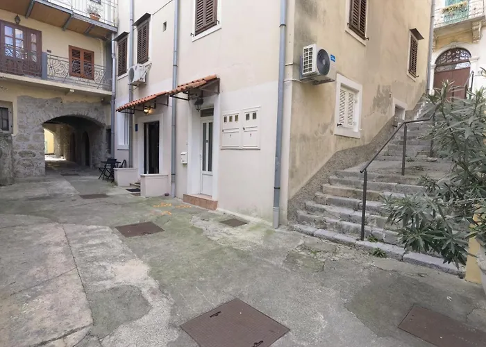 Studioapartment In Mit Terrasse, Klimaanlage, W-lan, Waschmaschine 5211-1 *