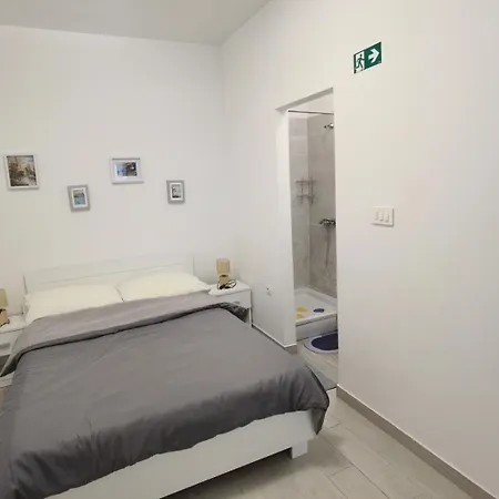 Appartement Studioapartment In Mit Terrasse, Klimaanlage, W-lan, Waschmaschine 5211-1 *
