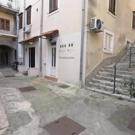 Studioapartment In Mit Terrasse, Klimaanlage, W-lan, Waschmaschine 5211-1 *